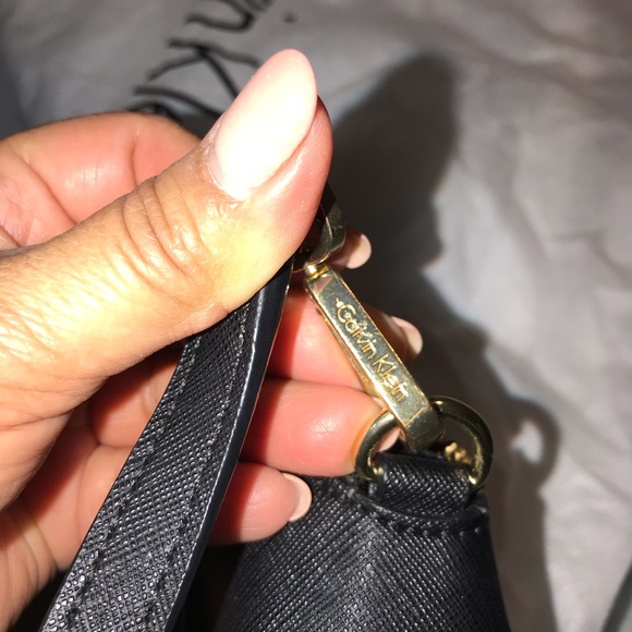 SOLD! Calvin Klein Satchel. - Picture 6 of 6